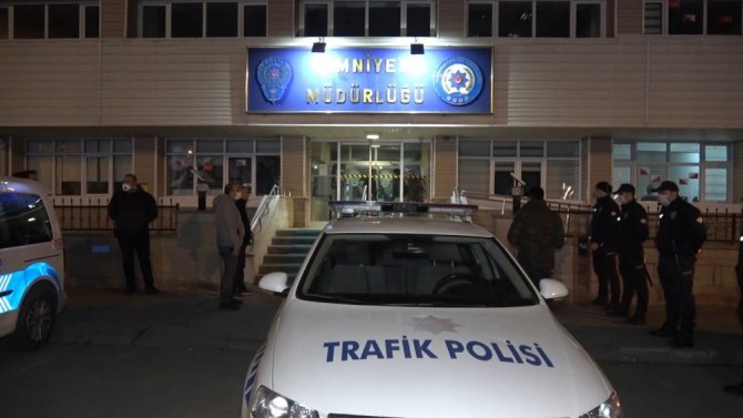 Kırıkkale’de gece yarısı kumar operasyonu: 14 kişiye sosyal mesafe cezası