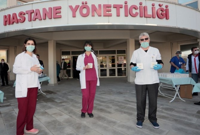Nevşehir Belediyesi’nden sağlık çalışanlarına kandil simidi