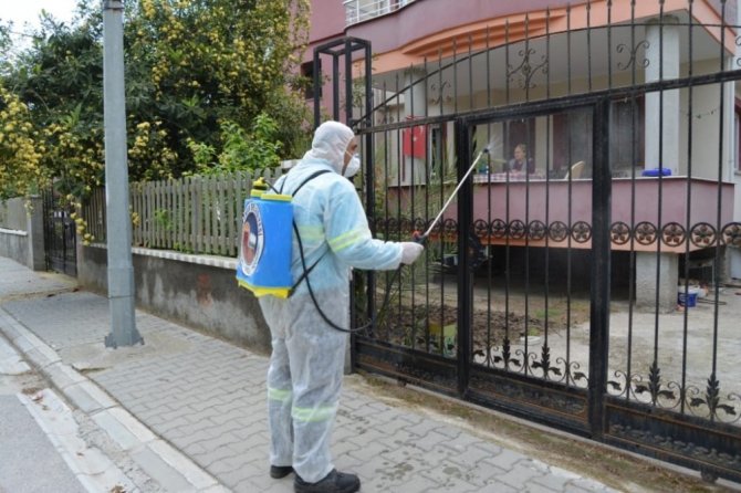 Ceyhan belediyesi, korona virüs ile mücadeleye aralıksız devam ediyor