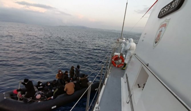 Yunan Sahil Güvenliği bunu hep yapıyor