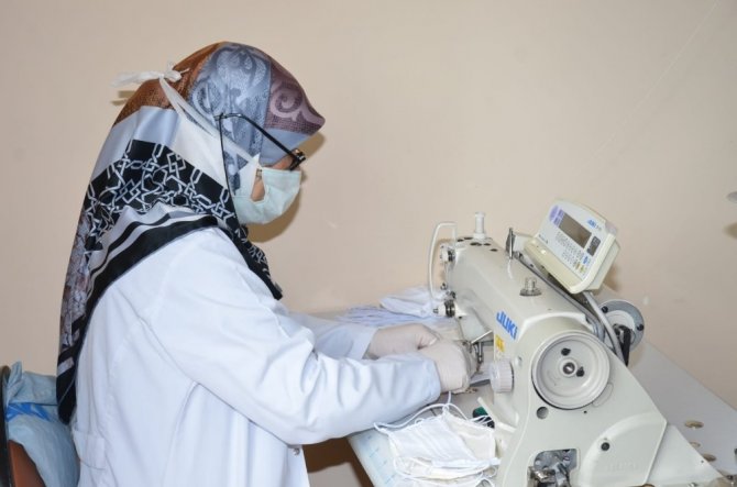 19 Mayıs Belediyesi yıkanabilir koruyucu maske üretiyor