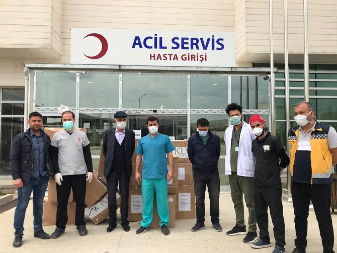 Silvanlı iş adamından sağlık çalışanlarına yüz koruyucu siper ve maske yardımı