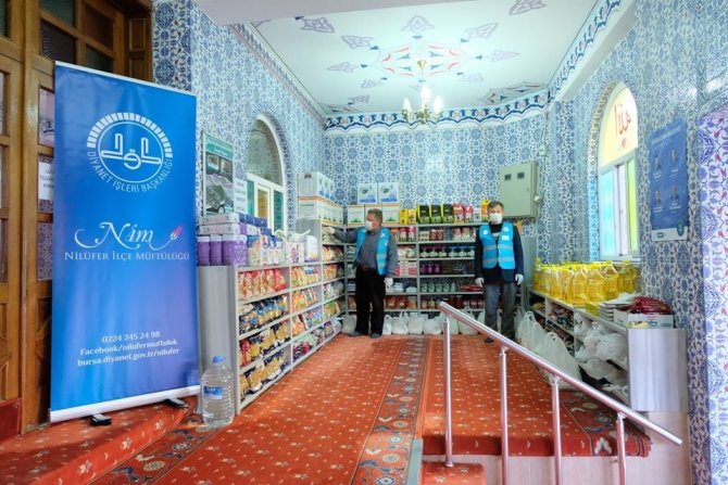Bursa’da bir caminin içi ihtiyaç sahipleri için markete çevrildi