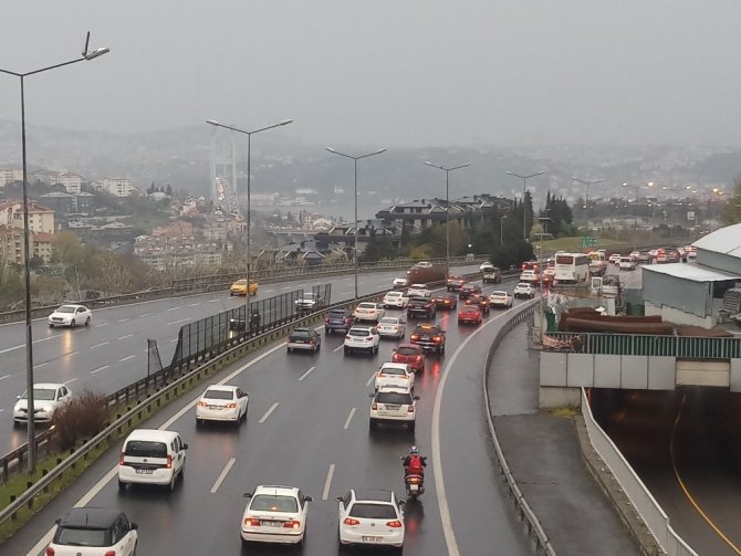 15 Temmuz Şehitler Köprüsü’ndeki trafik alışılan görüntülerine döndü