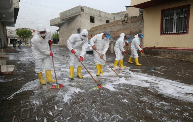Eyyübiye’de dezenfekte çalışmaları devam ediyor