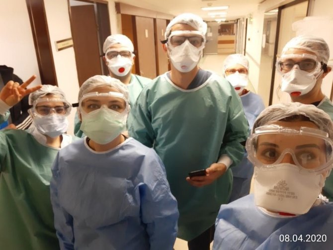 Azerbaycanlı doktorlar EÜ’de korona virüs eğitimi aldı