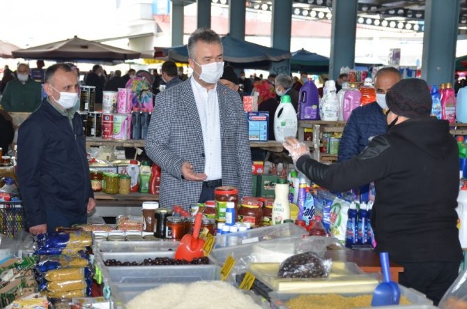 19 Mayıs ilçesinde kapatılan pazar yeri açıldı