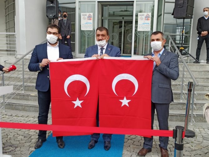Malatya’ da evler Türk Bayraklarıyla donatılıyor