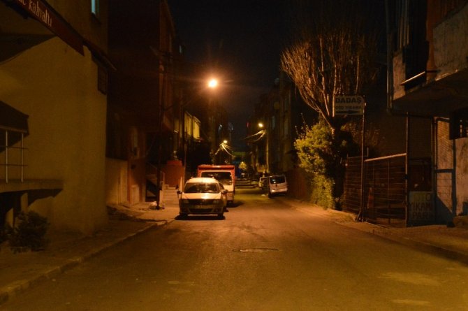 4 günlük kısıtlamanın başlamasıyla birlikte İstanbul sokakları boş kaldı