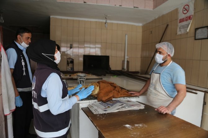 Cizre’de zabıta ekipleri Ramazan öncesi fırınları denetledi