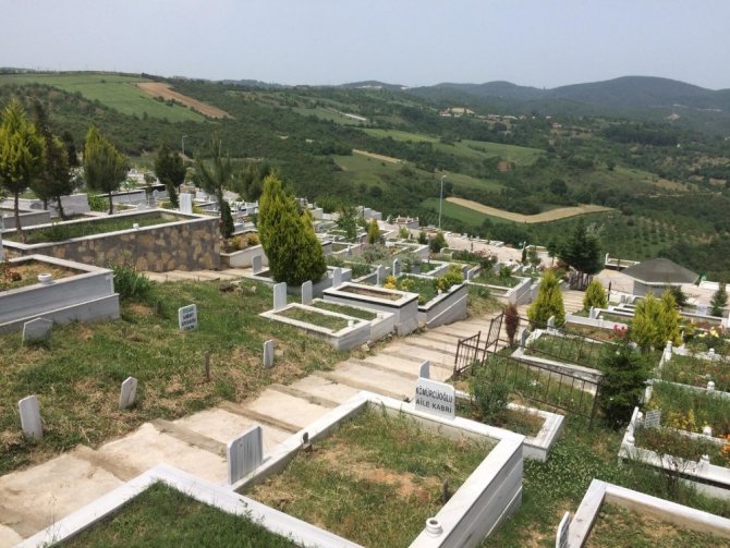 Bayram öncesi Kocaeli’de mezarlıklara bakım