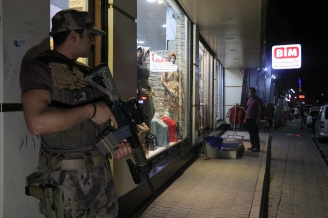 Adana polisinden 4 gün üst üste narkotik uygulaması