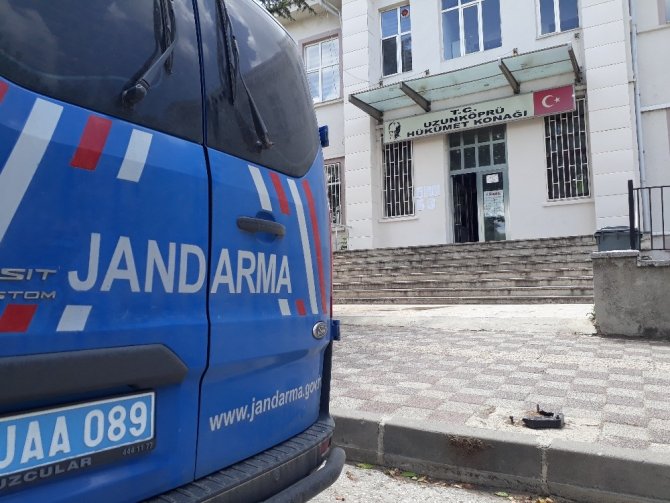 Edirne’de vahşet: Annesini öldürüp AFAD ve jandarmayla arama çalışmalarına katılmış