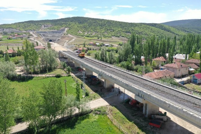 Ankara ile Sivas arasını 2 saate indirecek dev proje hız kesmiyor