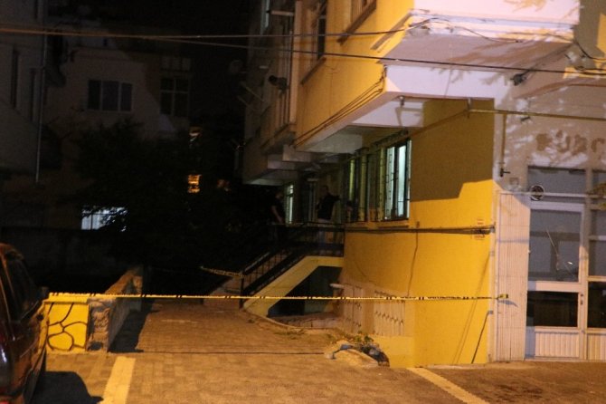Kayseri’de 3 katlı apartman karantinaya alındı
