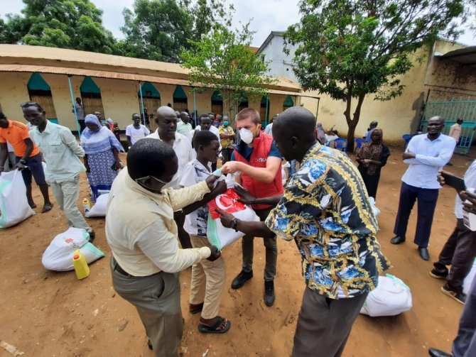 TİKA’dan Ramazan’da Güney Sudan’a gıda yardımı