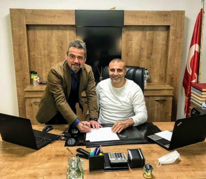 Bayburt Özel İdare Spor’da teknik direktörlüğe Ali Nail Durmuş getirildi