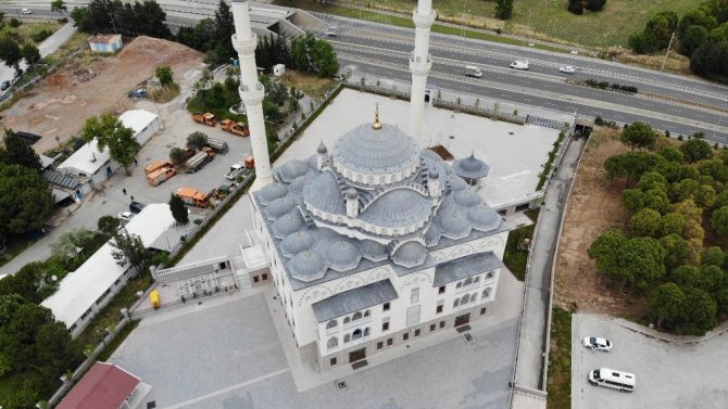 İzmir’de yarın 889 yerde cuma namazı kılınacak