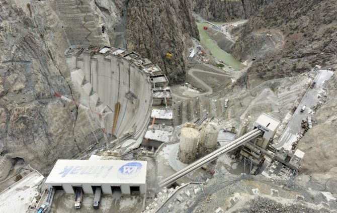 Türkiye’nin en yüksek barajı 205 metreye ulaştı