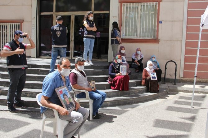 HDP önündeki ailelerin evlat nöbeti 271’inci gününde
