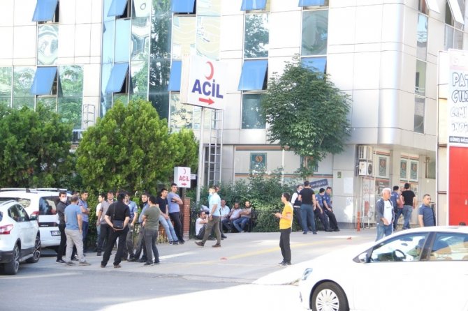Diyarbakır’da saldırıya uğrayan polis şehit oldu