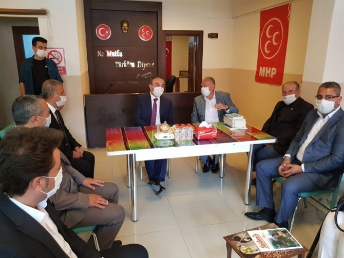 Vali Soytürk TBMM’de gurubu olan siyasi partileri ziyaret etti
