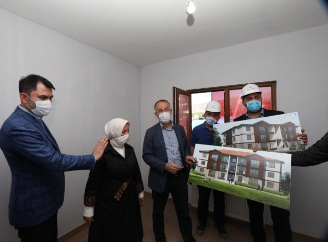 Bakan Kurum, Malatya’da yapımı süren projeleri inceledi