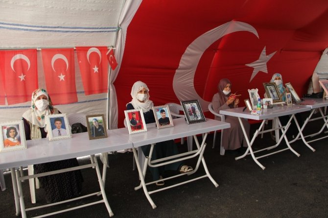 HDP önündeki ailelerin evlat nöbeti 273’üncü gününde