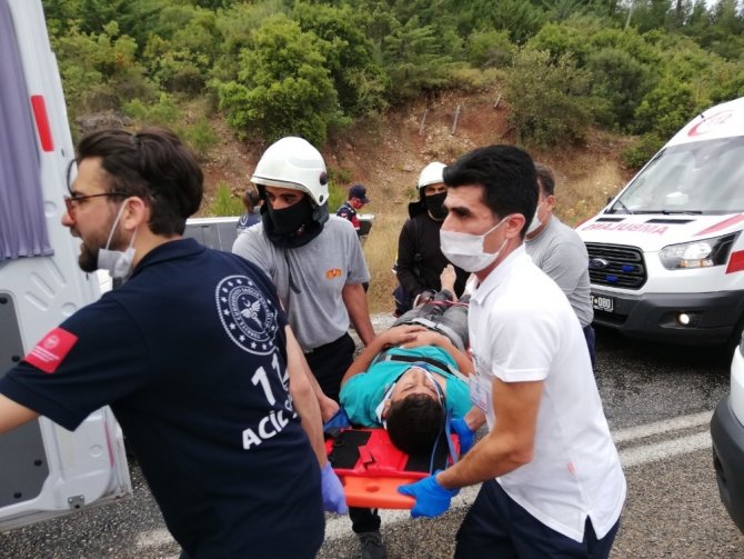 Antalya’da trafik kazası: 1’i ağır 9 yaralı