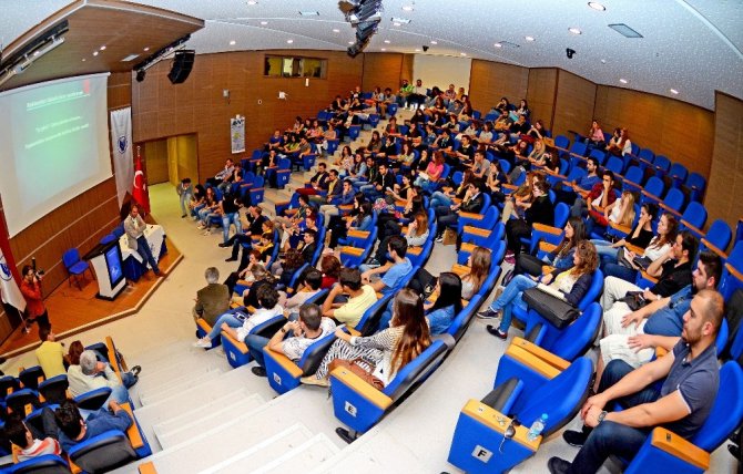 Yaşar Üniversitesinden doktora öğrencilerine tam burs fırsatı