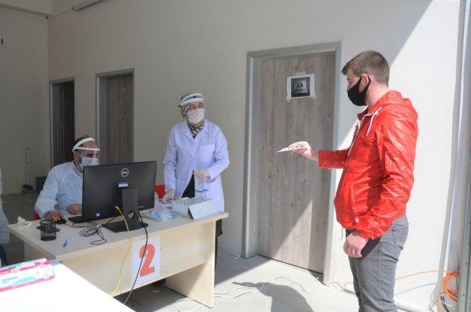 Bursa’da asker adaylarına korona virüs testi