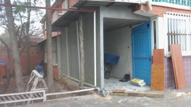 Uyuşturucu yuvası olan metruk bina, uyuşturucu ile mücadele merkezine çevrildi