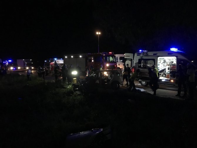 Manisa’da otobüs kazası: 2 ölü 2 yaralı