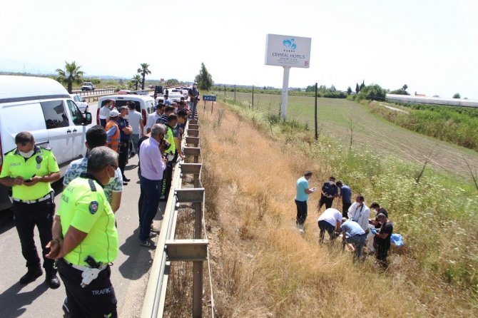 Antalya’da yol kenarında şüpheli ölüm