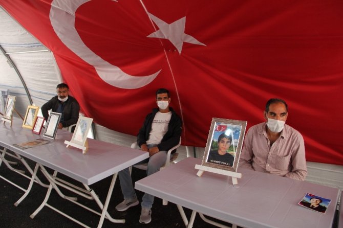 HDP önündeki ailelerin evlat nöbeti 279’uncu gününde