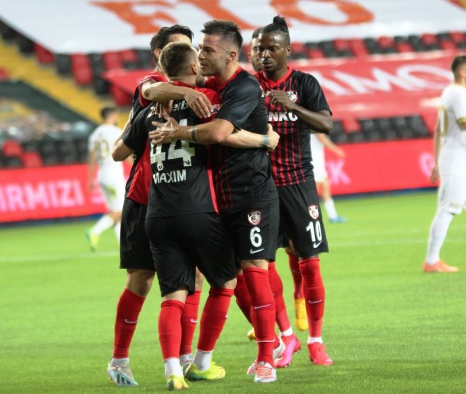 Süper Lig: Gaziantep FK: 1 - MKE Ankaragücü: 0 (İlk yarı)