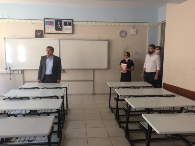 Milli Eğitim Müdürü Erdoğan LGS yapılacak okulları inceledi