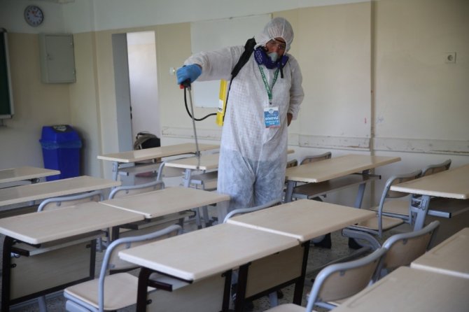 Melikgazi’de sınav öncesi tüm okullar dezenfekte ediliyor