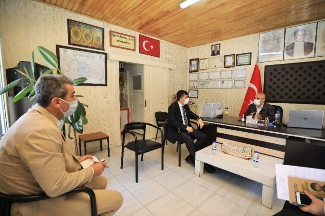 Başkan Fadıloğlu, 4 mahalle muhtarını ziyaret etti