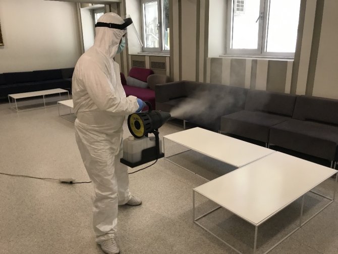 Ataşehir’de sınav öncesi okullar dezenfekte edildi