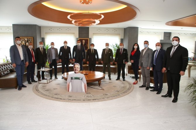 Nilüfer Belediye Başkanı Erdem’den Bursaspor’a anlamlı destek