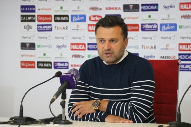 Denizlispor Teknik direktörü Uygun: "Futbolcu kardeşlerimi tebrik ediyorum"