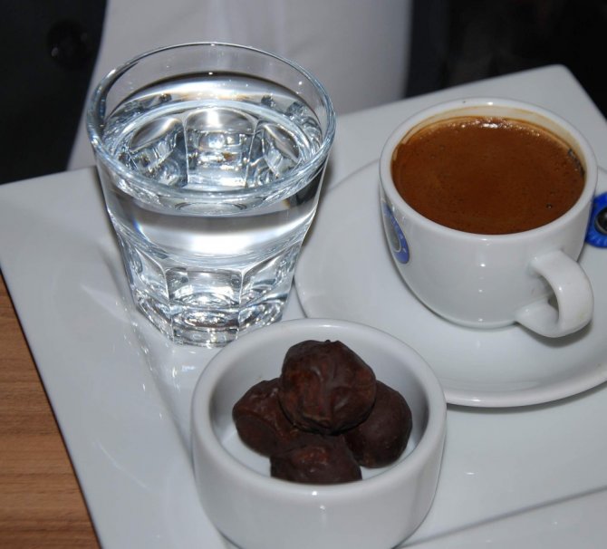Türk kahvesi sadece bir içecek değil aynı zamanda sosyalleşme aracı oldu