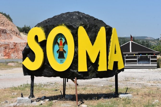 Maden kenti Soma şehir yazılarıyla güzelleşiyor